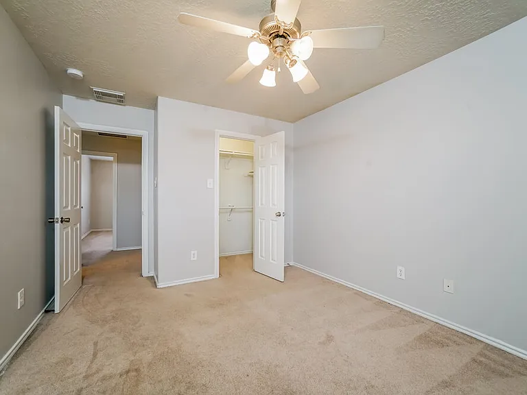13030 Sandhill Park Ln — Photo 18
