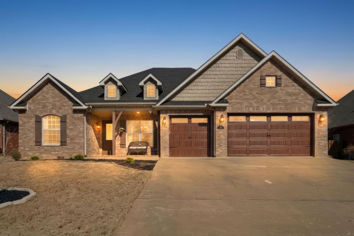 1-web-or-mls-twilight_16315470_1771025320625