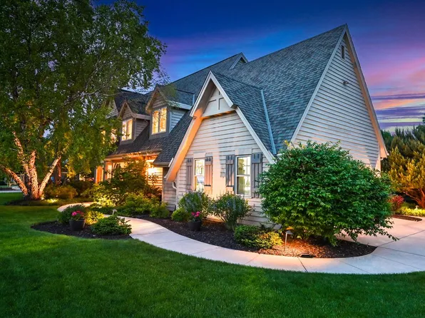 12940 West Woodfield LANE, New Berlin, WI 53151