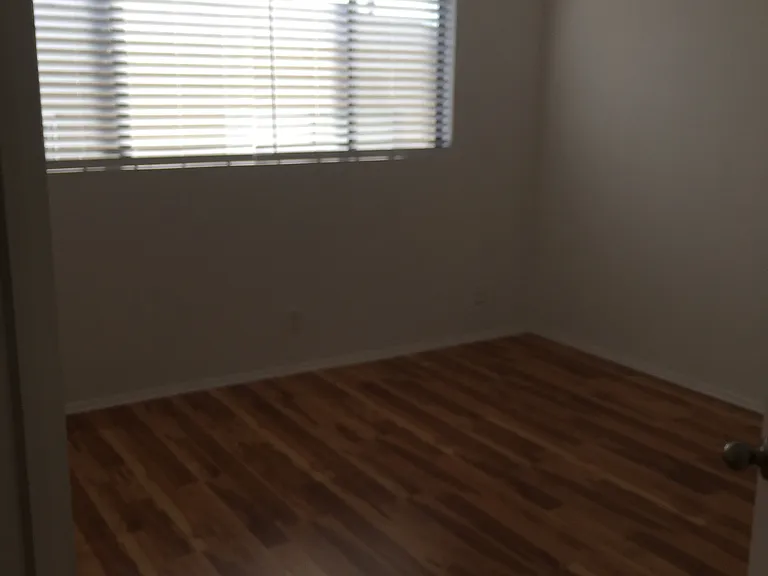 930 Venice Blvd #204 — Photo 8