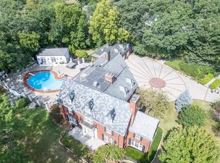 3545 Lincoln Place Dr, Des Moines, IA 50312