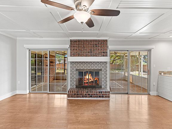 5th image of 650 Country Club Ave NE