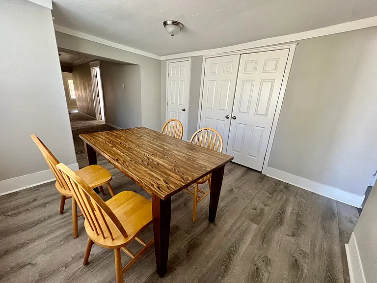 608 N Adelaide St — Photo 6