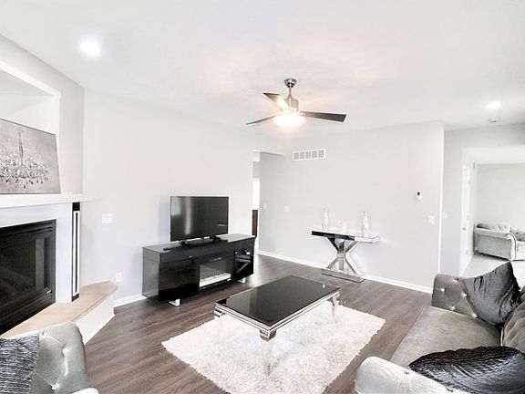 5th image of 4107 Lakeland Ct