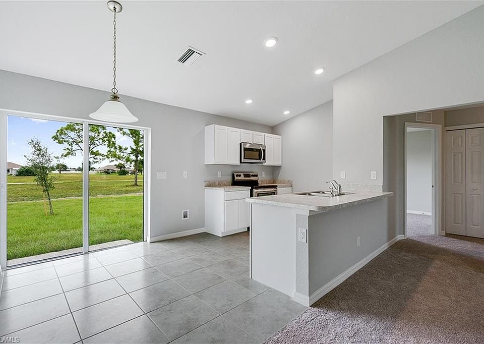 1st image of 4023 NE 23rd Pl
