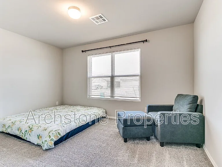 1308 Dustin Dr — Photo 23