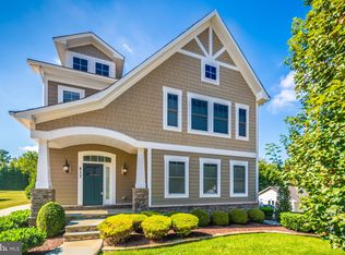 217 Pleasant St SW, Vienna, VA 22180