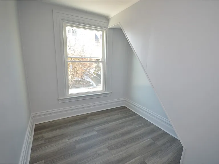 115 Meade Ave — Photo 31