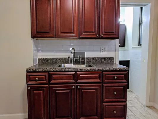 Rented by Highline Residential | media 22