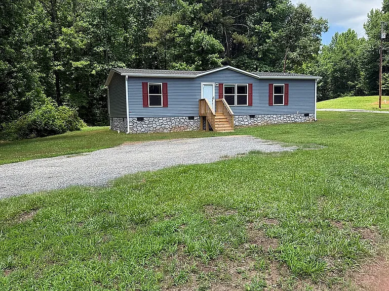 5736 Highway 81 — Photo 1