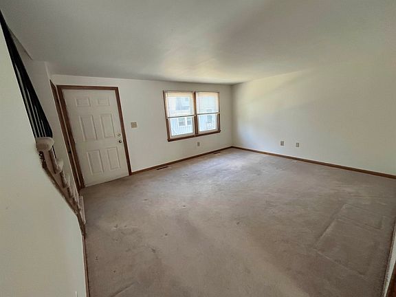 3rd image of 18 Bluestone Drive