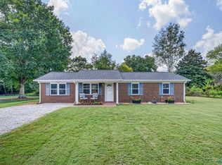 102 Cindy Dr, New Market, AL 35761