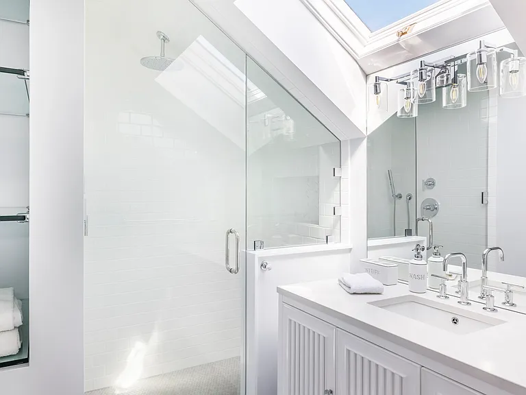 31 Wainscott Main St — Photo 10