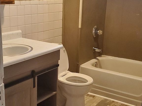 2nd image of 2201 Fairfield Ave #2