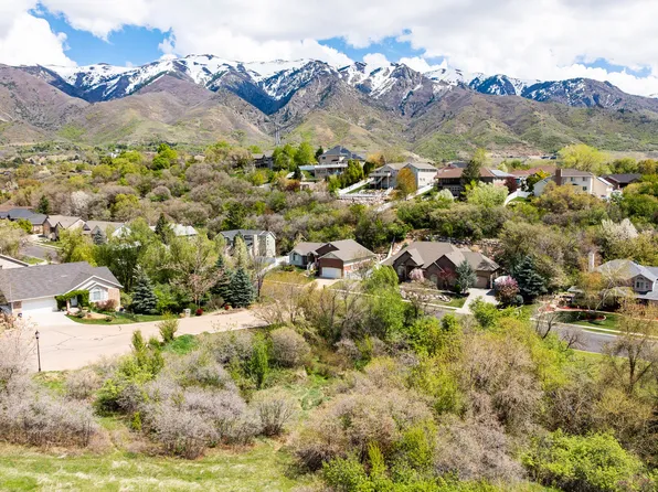2141 E Oak Ln, Layton, UT 84040