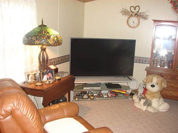 4th image of 216 Menard Dr