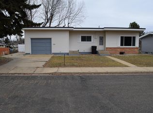 68 Johnson Dr, Dickinson, ND 58601