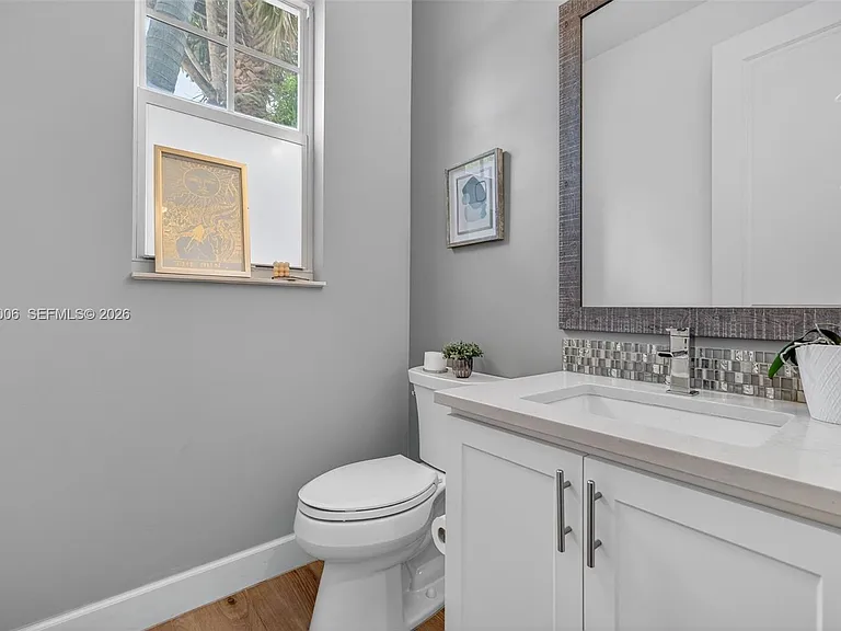 608 SW 15th St — Photo 28