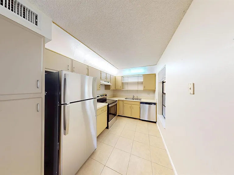 321 Olivewood Pl #O124 — Photo 5