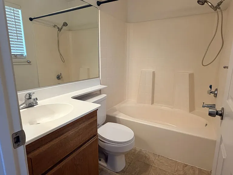 2051 Candice Ave — Photo 12
