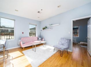 254 6th St APT 3, Hoboken, NJ 07030