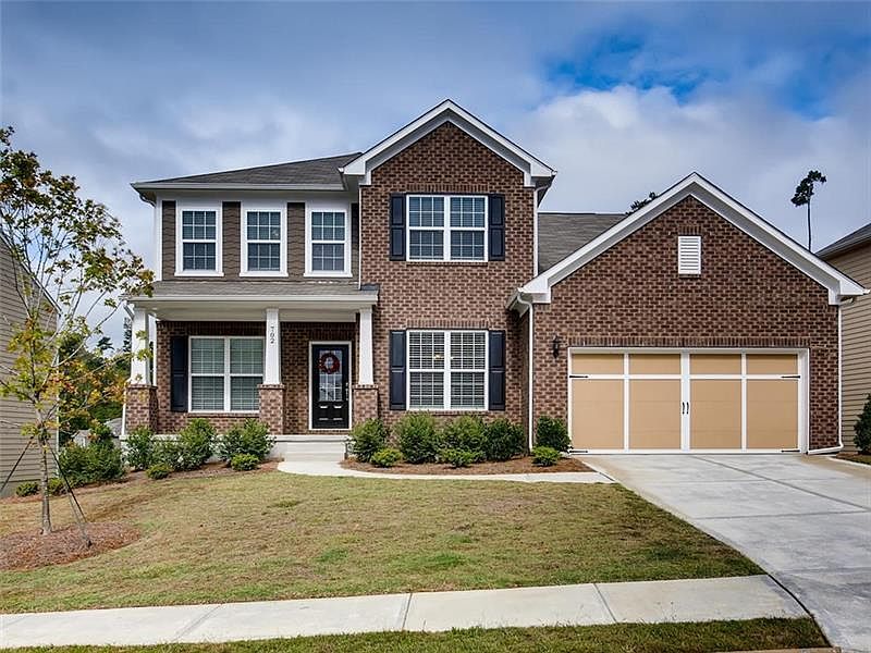 1st image of 702 Woodbridge Dr