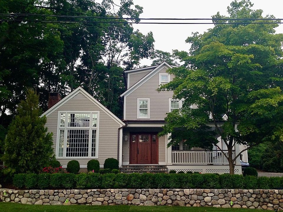 1st image of 284 Park St