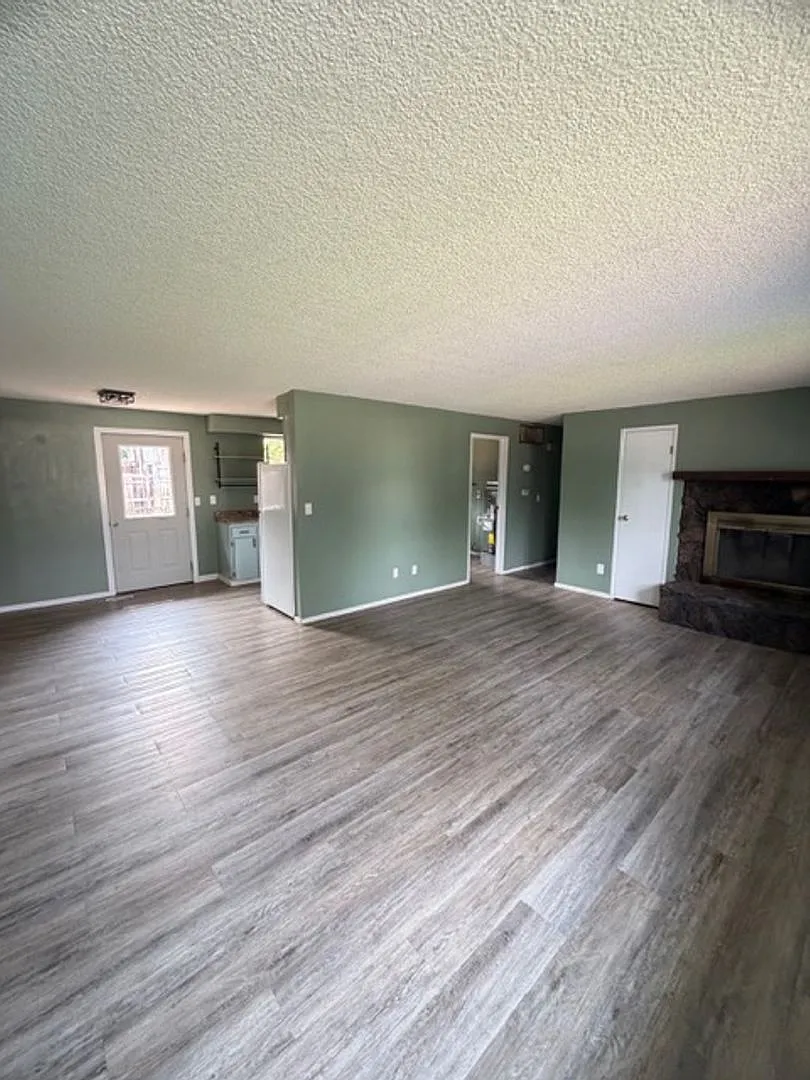 C Ave Duplexes P-127 — Photo 3