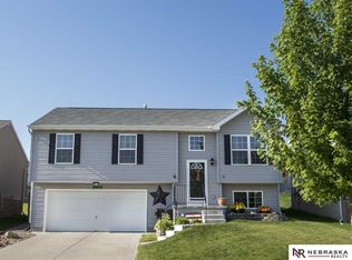 19459 T St, Omaha, NE 68135