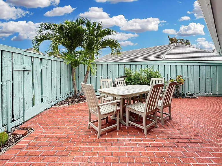 1127 E Seminole Ave #8A — Photo 30