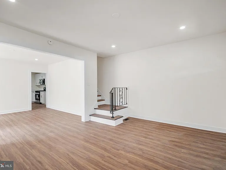 140 S Keswick Ave — Photo 4