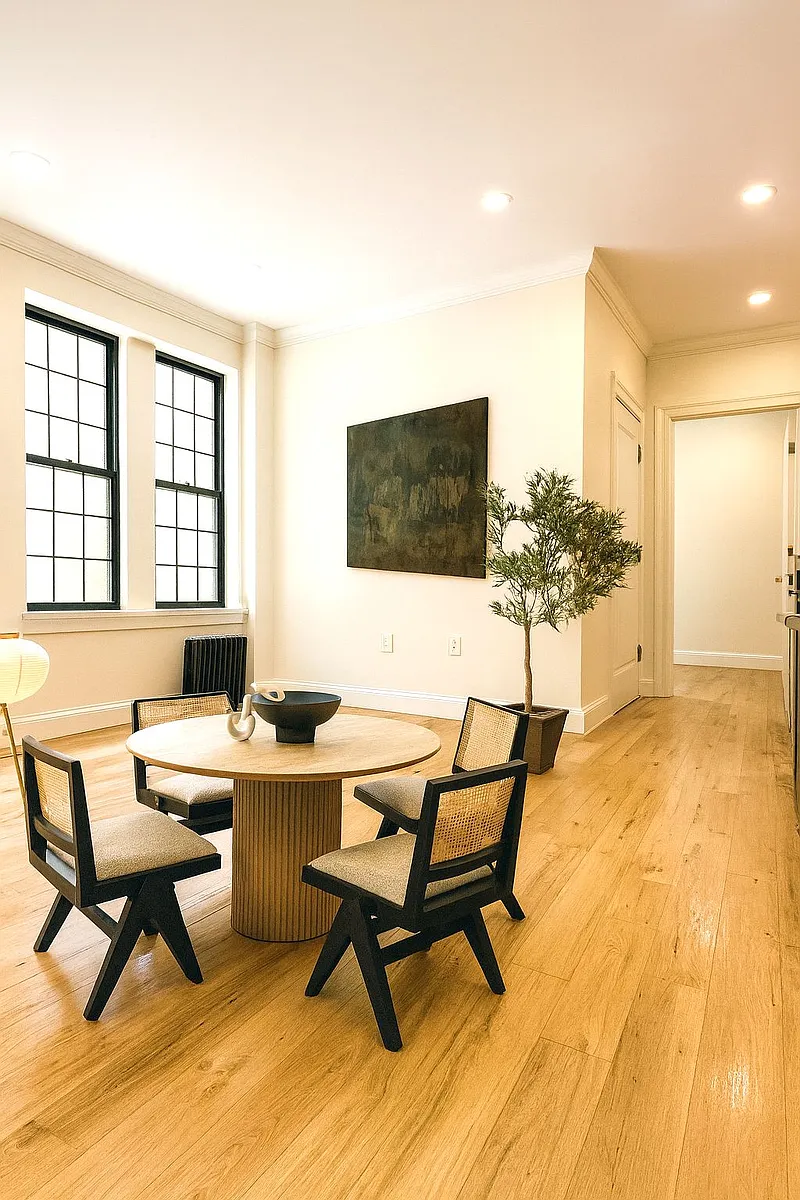 Building Photo - 1075 Greene Ave #218
