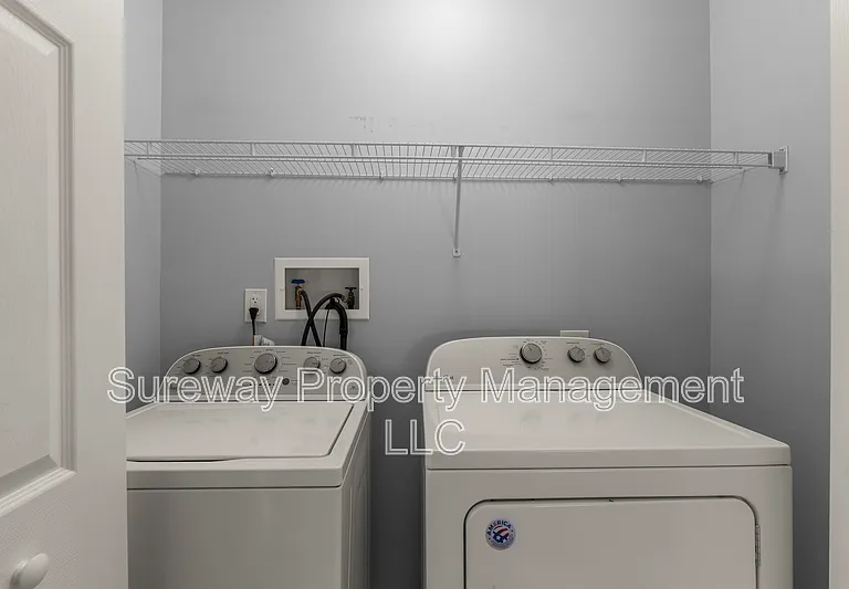 2028 Greenes Way Cir — Photo 24