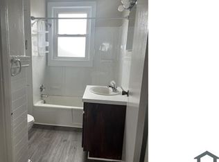 37 Bardsley St #2E, Fall River, MA 02723