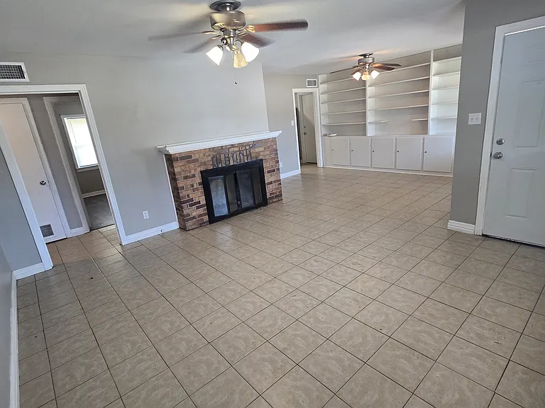 4125 Potomac Ave — Photo 2