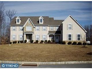 5th image of 1074 Logan Ln