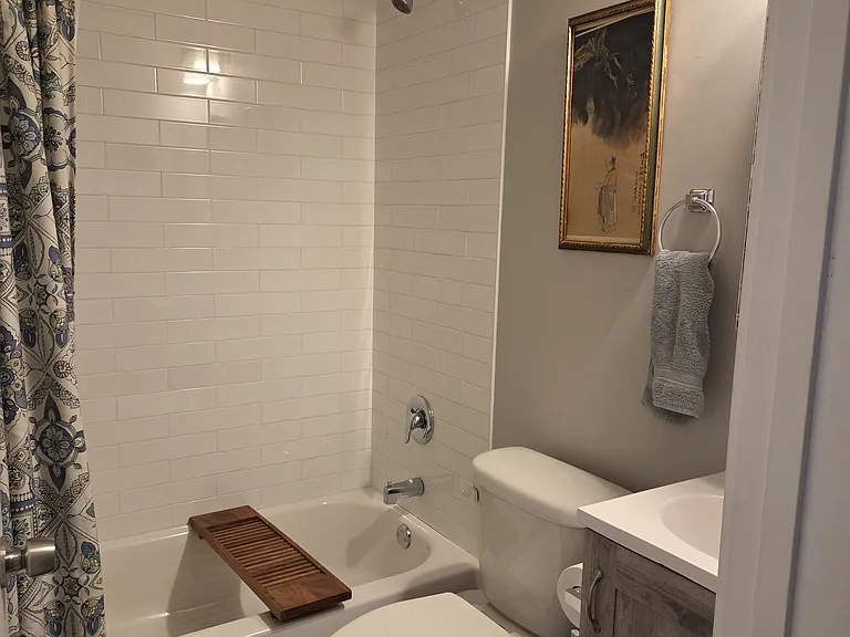 1311 N Western Ave #2R — Photo 12
