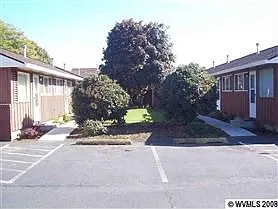 701 Lockwood Ln S photo 1