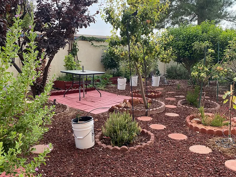 136 S Navajo Dr — Photo 4
