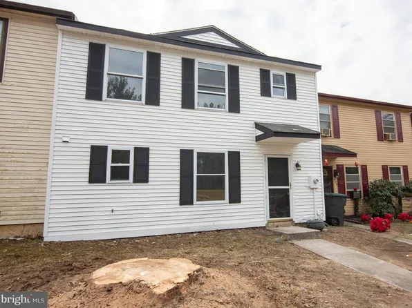 218 Hampshire Rd, Sicklerville, NJ 08081