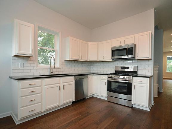 3rd image of 163-165 N Winner Ave