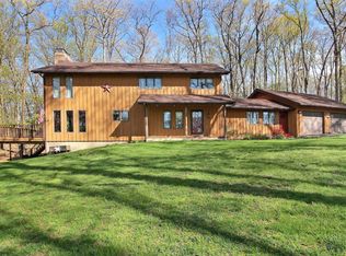356 Timberlake Rd, Stroudsburg, PA 18360
