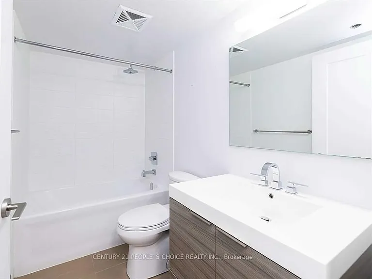 318 Richmond St W #715 — Photo 7