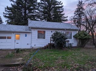 110 Columbia St NE, Salem, OR 97301