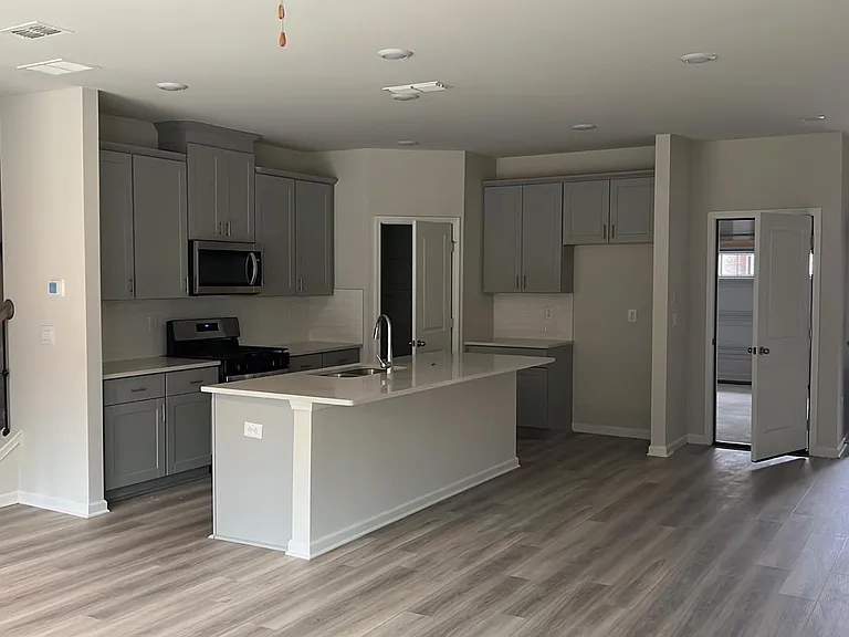 1515 Villageside Ct — Photo 6