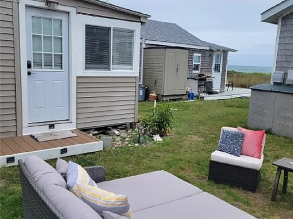 240-4E5 Cards Pond Rd, Wakefield, RI 02879