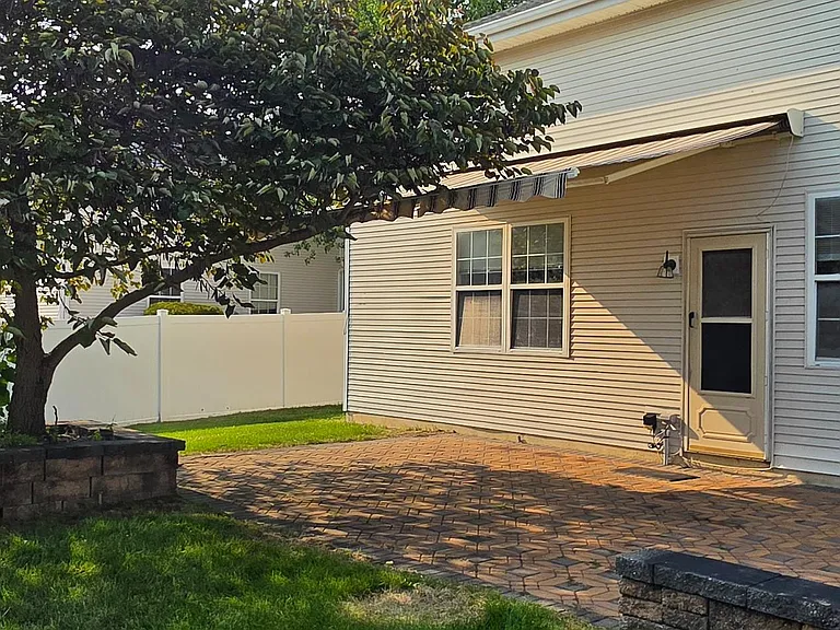 35 Oakmont Ter — Photo 5