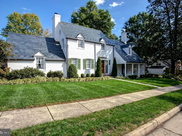 1932 Summit Ter, Alexandria, VA 22307