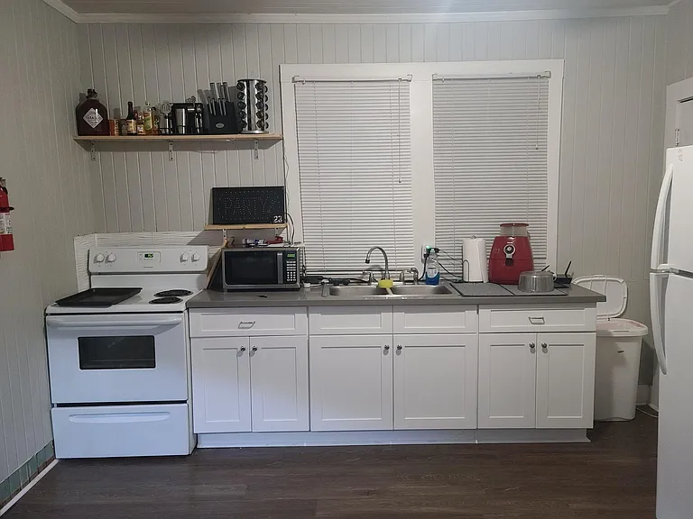 411 W Taft St #C — Photo 8