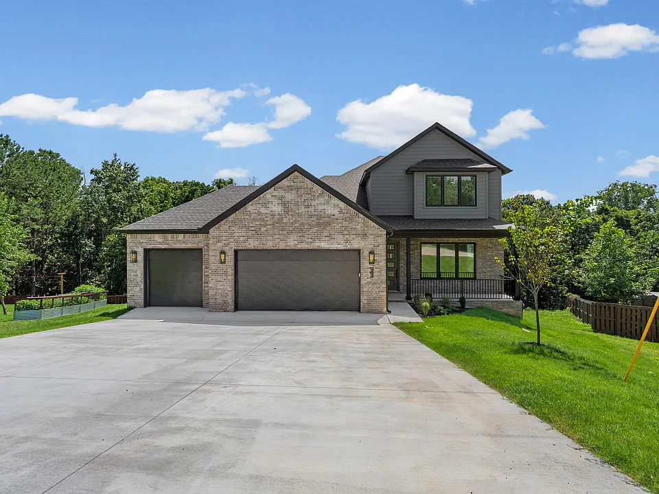 11 Slifer Ln